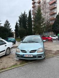 Се продава Nissan Almera Tino 2.2 DI